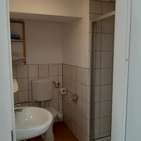 Familiengastehaus Aumuhle ホテル *